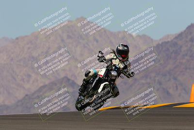 media/Oct-03-2022-Moto Forza (Mon) [[5f077a3730]]/Intermediate Group/Session 4 (Turn 9)/